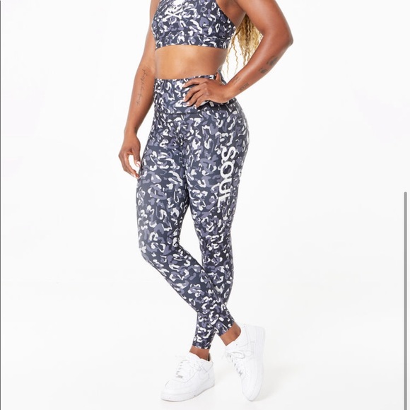 SOULCYCLE Moving Forward Leggings - Picture 1 of 6